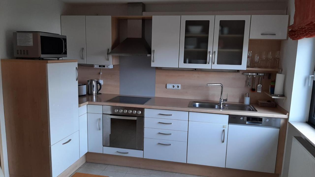Ferienwohnung Mit Japangarten 칼슈타트 외부 사진