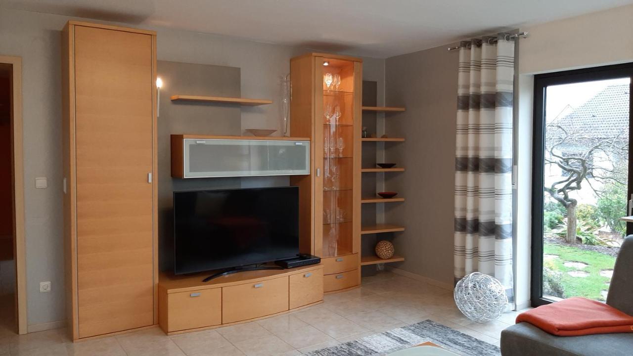Ferienwohnung Mit Japangarten 칼슈타트 외부 사진