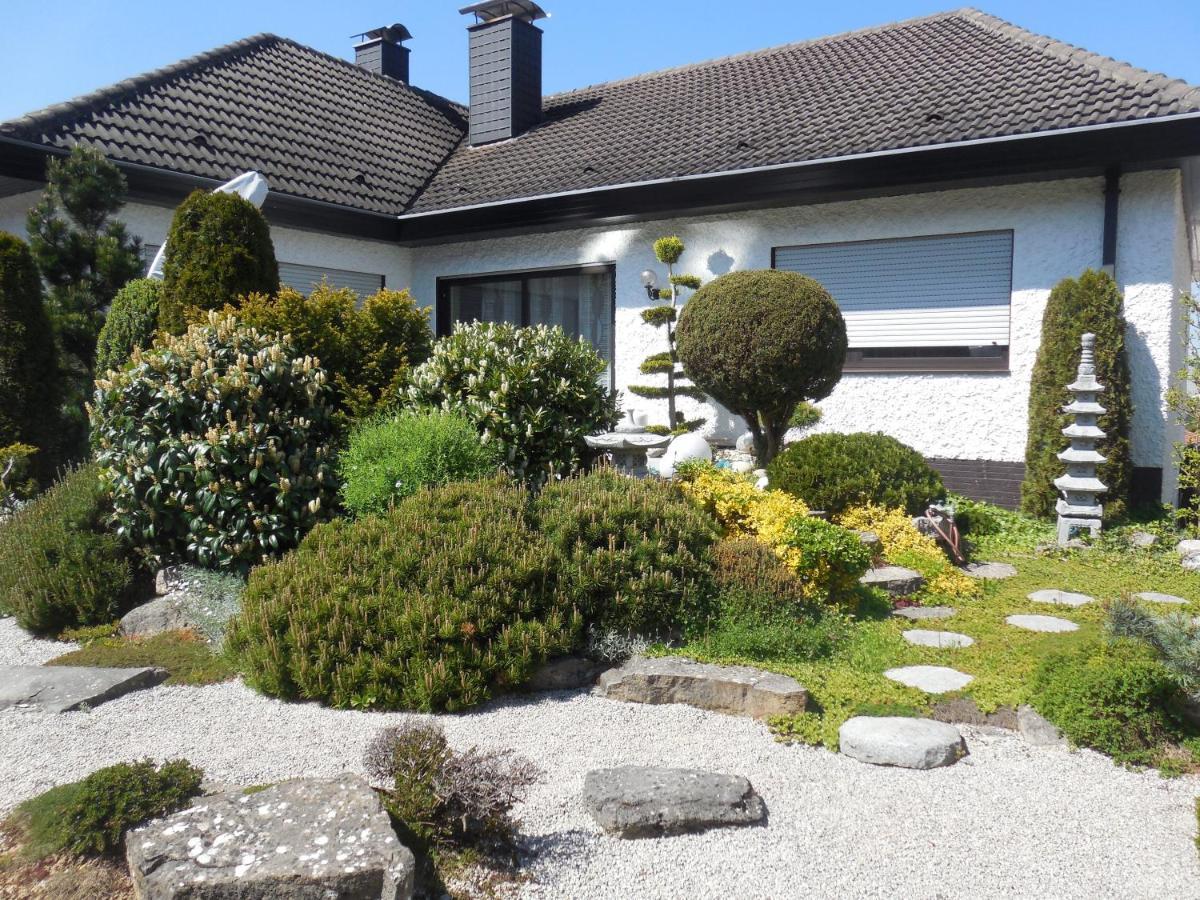 Ferienwohnung Mit Japangarten 칼슈타트 외부 사진